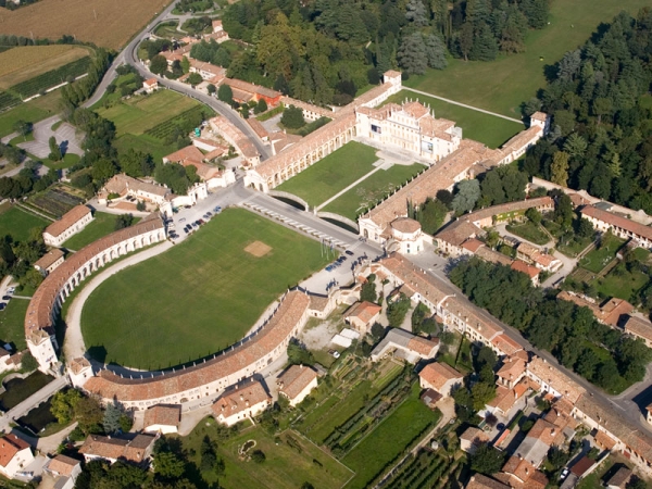 villa manin vista dall alto